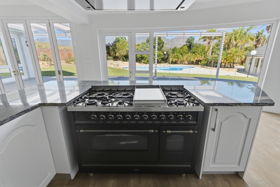 4 Bedroom Property for Sale in Golden Hill Western Cape